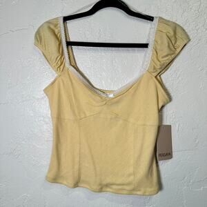 NWT Persaya $18 Medium Butter Yellow crop top coastal beach summer cruise
